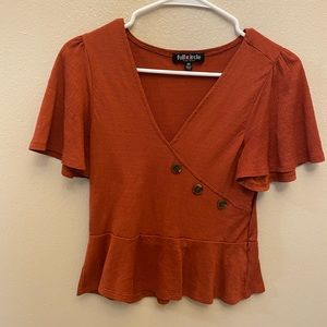 Women’s short sleeve cross in the front top.